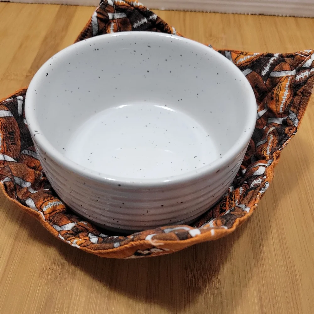 UT Longhorns Football Soup Bowl Koozie Holder, Reversible pot holder
